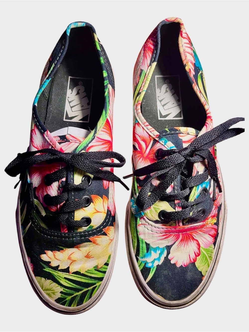 Vans Women's Black Floral Canvas Lace-Up Sneakers